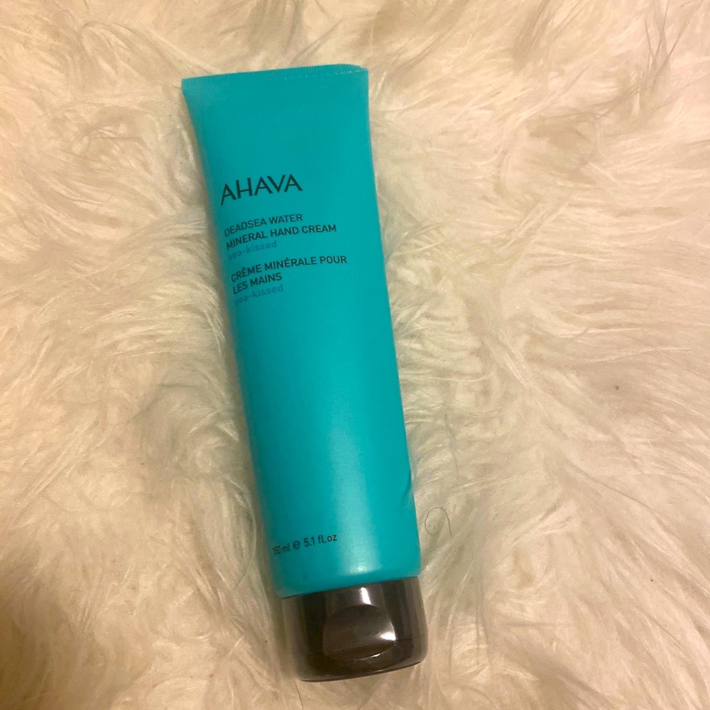 AHAVA mineral hand cream 💙